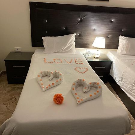 Aţ Ţayyibah Plaza View Hostel מראה חיצוני תמונה