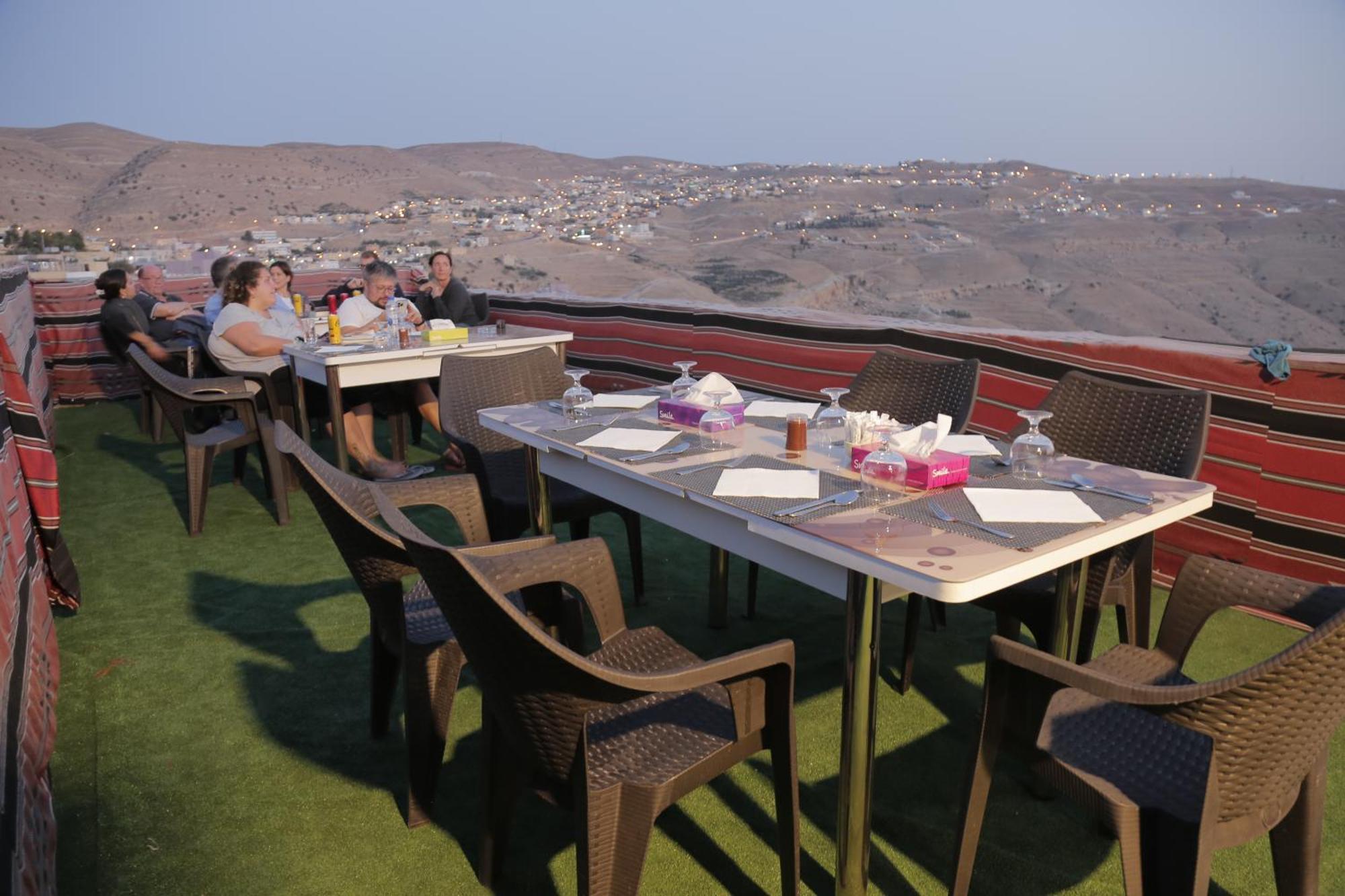 Aţ Ţayyibah Plaza View Hostel מראה חיצוני תמונה