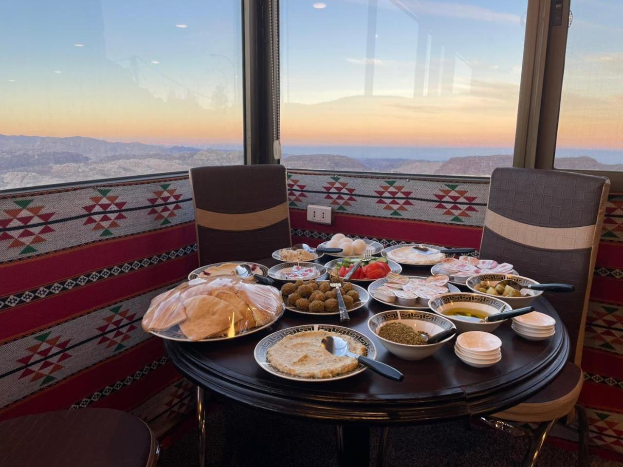 Aţ Ţayyibah Plaza View Hostel מראה חיצוני תמונה