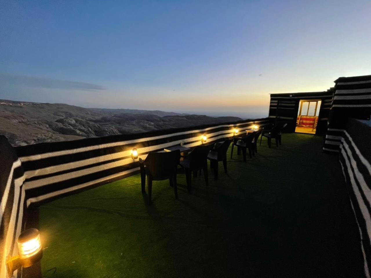 Aţ Ţayyibah Plaza View Hostel מראה חיצוני תמונה