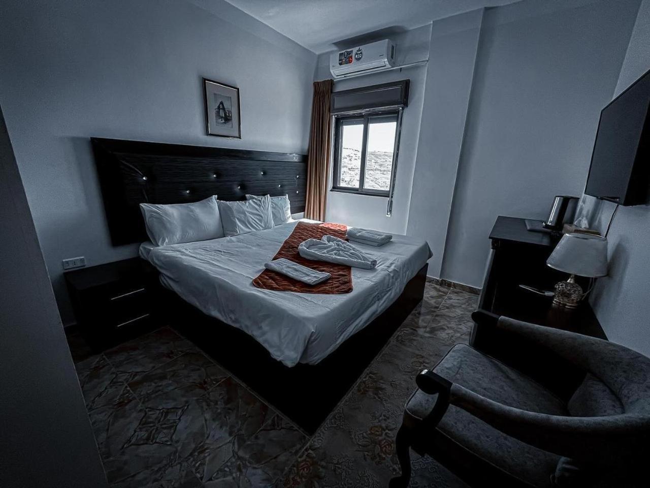 Aţ Ţayyibah Plaza View Hostel מראה חיצוני תמונה